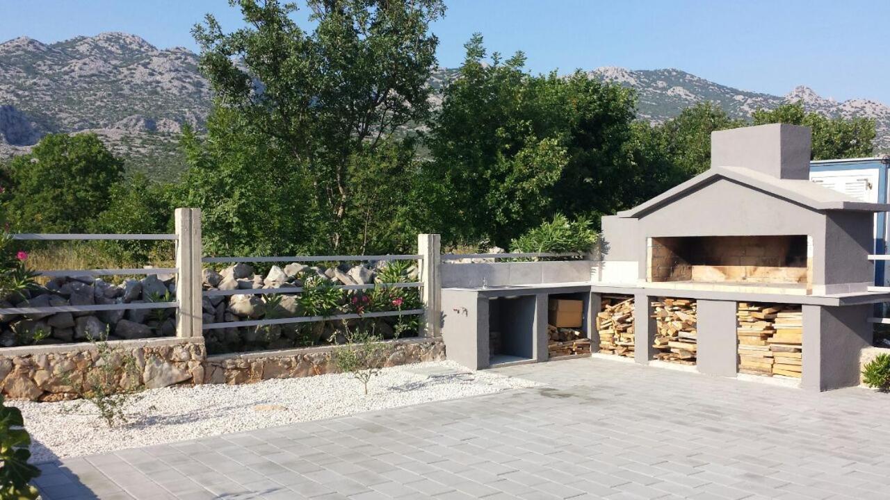 Apartments Zanic With Private Swimming Pool And Sea View Starigrad Paklenica Exterior foto