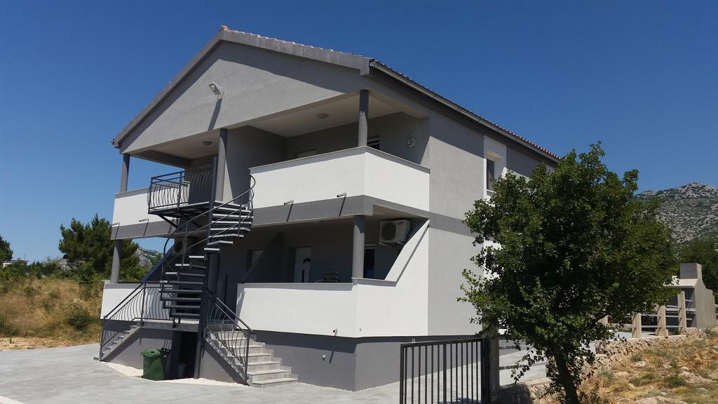 Apartments Zanic With Private Swimming Pool And Sea View Starigrad Paklenica Exterior foto